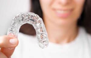 brackets vs invisalign