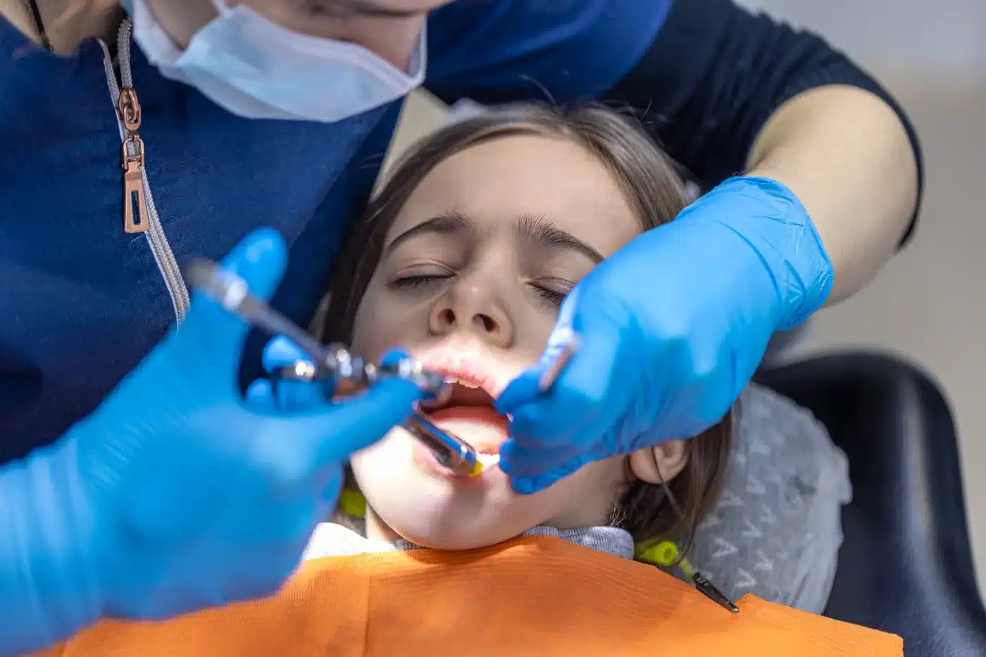 Odontopediatría en Alcalá de Henares con tratamiento dental infantil supervisado en clínica dental
